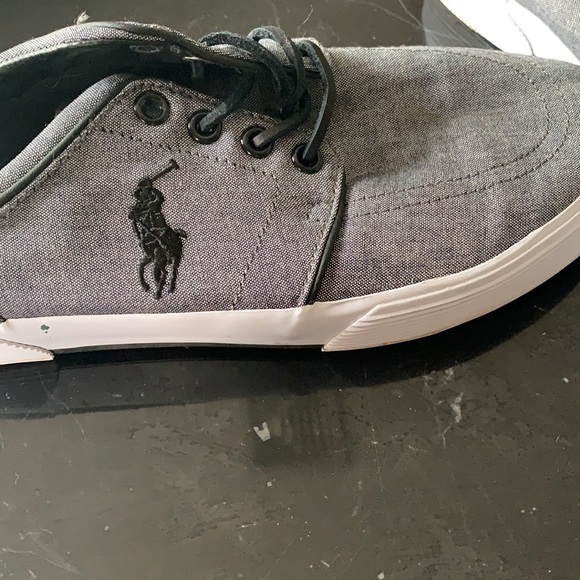 POLO by Ralph Lauren grey/black shoes 9D - Picture 3 of 3